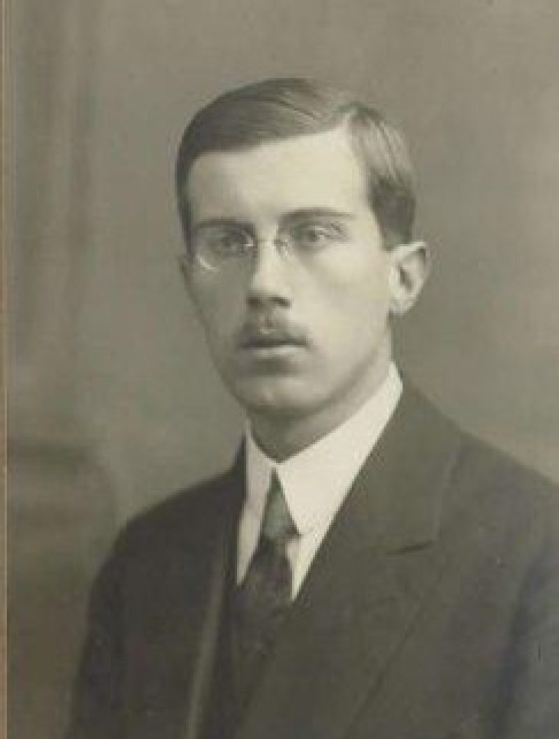 Portret - Pavel BREŽNIK