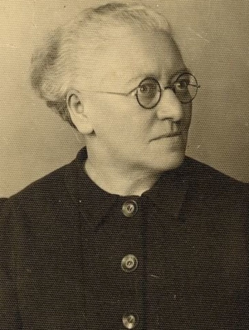 Portret - Ervina ROPAS