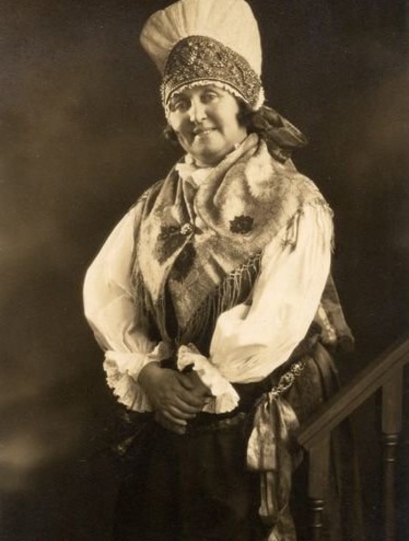 Portret - Zora ROPAS