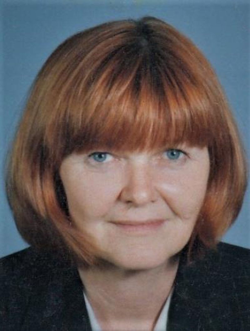 ŠAVEL, Irena