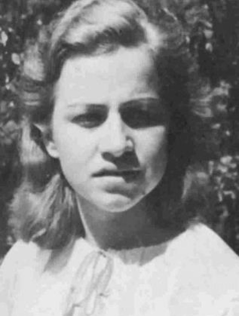 Portret Slave Klavore