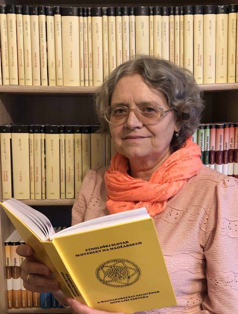 Portret - Marija KOZAR MUKIČ