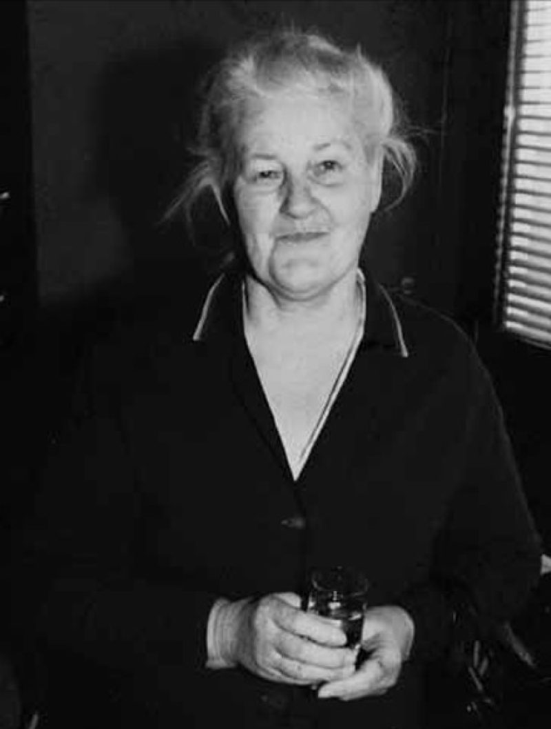 dr. Eva Lovše (vir: Kongres šolske in visokošolske medicine Slovenije, Zbornik (5 ; 2009 ; Ljubljana))