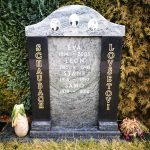 Grob Eve Lovše, foto: Matija Sajko (vir: slovenski grobovi)